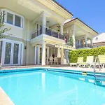 çalış'ta Denize Sıfır 8 Kişilik Pearl 8 Villa Fethiye