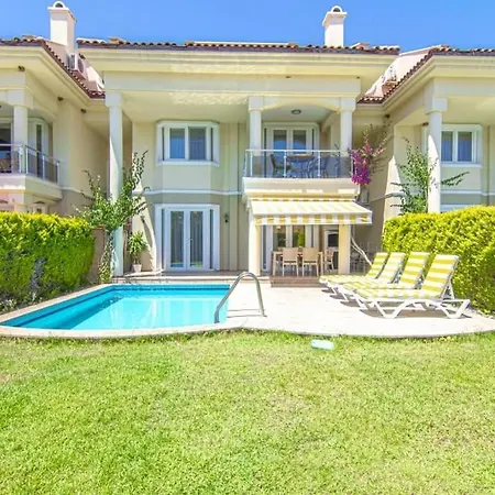 Villa çalış'ta Denize Sıfır 8 Kişilik Pearl 8