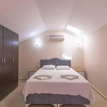 Villa çalış'ta Denize Sıfır 8 Kişilik Pearl 8