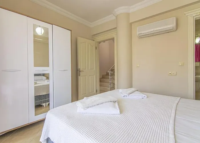 Calis'ta Denize Sifir 8 Kisilik Pearl 8 * Фетхие